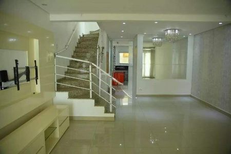 Casa à venda com 167m², 2 quartos e 4 vagas