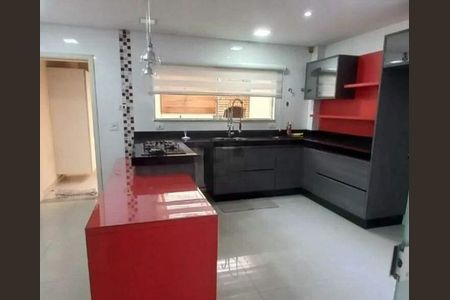 Casa à venda com 167m², 2 quartos e 4 vagas