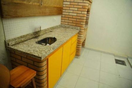 Casa à venda com 167m², 2 quartos e 4 vagas