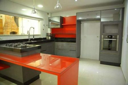 Casa à venda com 167m², 2 quartos e 4 vagas