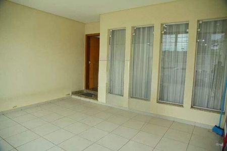 Casa à venda com 167m², 2 quartos e 4 vagas