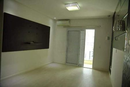 Casa à venda com 167m², 2 quartos e 4 vagas