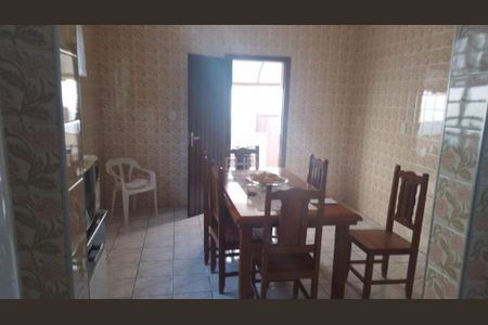 Casa à venda com 137m², 2 quartos e 2 vagas