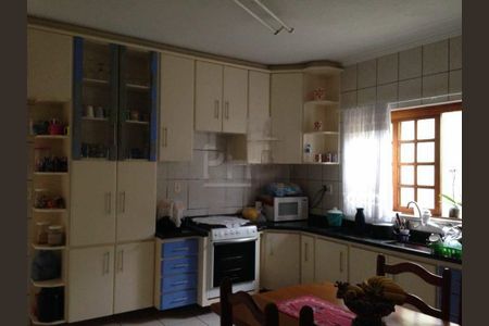 Casa à venda com 300m², 3 quartos e 2 vagas