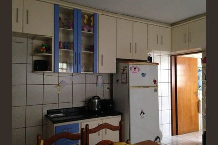 Casa à venda com 300m², 3 quartos e 2 vagas