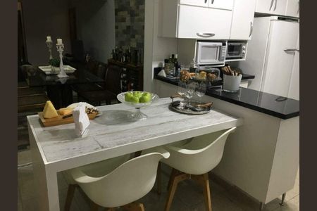 Apartamento à venda com 203m², 3 quartos e 4 vagas