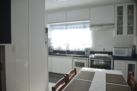 Casa à venda com 181m², 3 quartos e 4 vagasCozinha