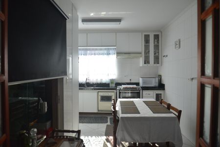 Casa à venda com 181m², 3 quartos e 4 vagasCozinha