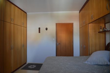 Casa à venda com 181m², 3 quartos e 4 vagasSuíte 1