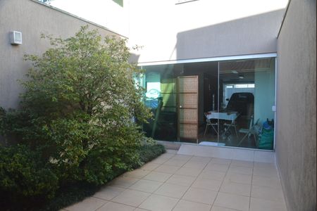 Casa à venda com 181m², 3 quartos e 4 vagasEspaço Goumert