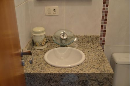 Casa à venda com 181m², 3 quartos e 4 vagasLavabo