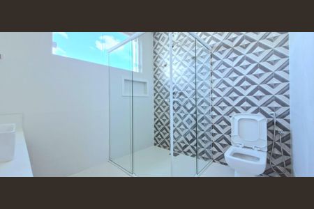 Casa à venda com 450m², 4 quartos e 4 vagas Casa à venda com 450m², 4 quartos e 4 vagasBanheiro Suíte 1