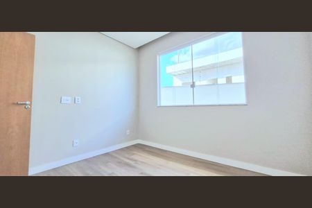 Casa à venda com 450m², 4 quartos e 4 vagas Casa à venda com 450m², 4 quartos e 4 vagasQuarto 1