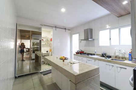 Casa à venda com 220m², 3 quartos e 2 vagasCozinha
