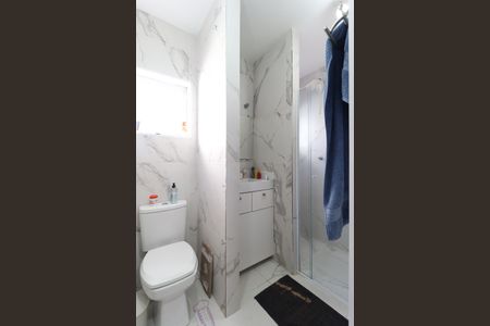 Casa à venda com 220m², 3 quartos e 2 vagasBanheiro Suíte 2