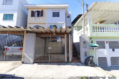 Casa à venda com 220m², 3 quartos e 2 vagasFachada