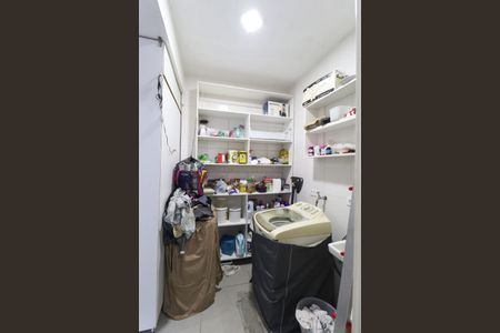 Casa à venda com 220m², 3 quartos e 2 vagasÁrea de serviço