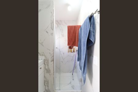 Casa à venda com 220m², 3 quartos e 2 vagasBanheiro Suíte 2