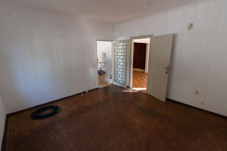 Casa à venda com 170m², 3 quartos e 4 vagasSala
