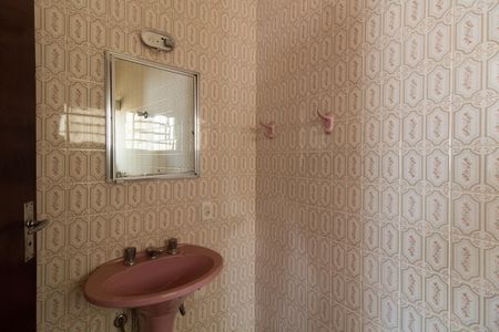 Casa à venda com 170m², 3 quartos e 4 vagasBanheiro da Suíte