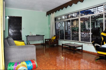 Casa à venda com 120m², 3 quartos e 3 vagas Casa à venda com 120m², 3 quartos e 3 vagasSala