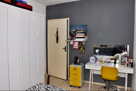 Casa à venda com 120m², 3 quartos e 3 vagas Casa à venda com 120m², 3 quartos e 3 vagasQuarto 02