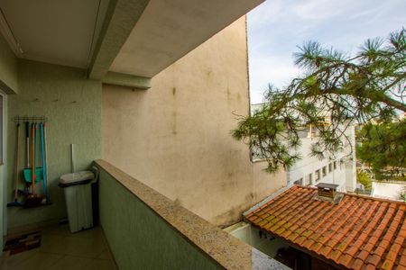 Casa à venda com 400m², 4 quartos e 6 vagasVaranda da área de serviço