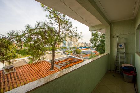 Casa à venda com 400m², 4 quartos e 6 vagasVaranda da área de serviço