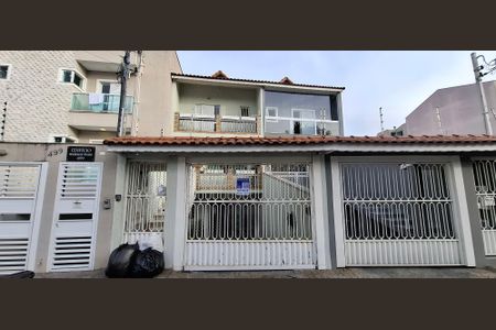 Casa à venda com 400m², 4 quartos e 6 vagasFachada