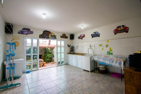 Casa à venda com 400m², 4 quartos e 6 vagasSalão