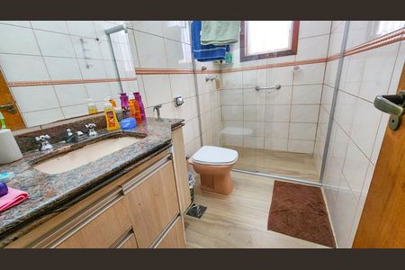 Casa à venda com 250m², 4 quartos e 6 vagas Casa à venda com 250m², 4 quartos e 6 vagasBanheiro/Suite 1