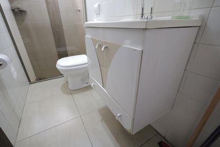 Casa à venda com 175m², 5 quartos e 2 vagas Casa à venda com 175m², 5 quartos e 2 vagasBanheiro 2