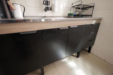 Casa à venda com 175m², 5 quartos e 2 vagas Casa à venda com 175m², 5 quartos e 2 vagasCozinha