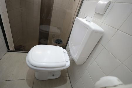 Casa à venda com 175m², 5 quartos e 2 vagas Casa à venda com 175m², 5 quartos e 2 vagasBanheiro 2