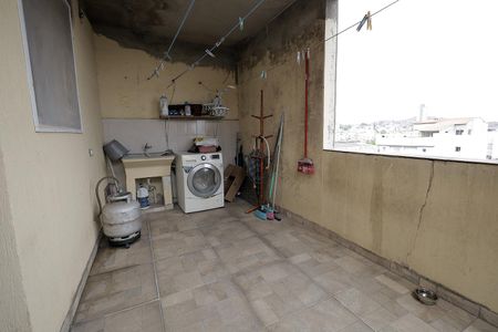 Casa à venda com 175m², 5 quartos e 2 vagas Casa à venda com 175m², 5 quartos e 2 vagasÁrea de Serviço 2