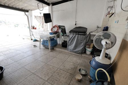 Casa à venda com 175m², 5 quartos e 2 vagas Casa à venda com 175m², 5 quartos e 2 vagasÁrea de Serviço