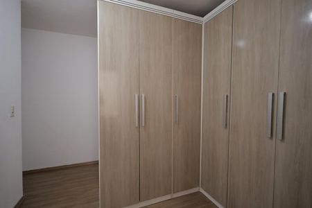 Casa à venda com 175m², 5 quartos e 2 vagas Casa à venda com 175m², 5 quartos e 2 vagasQuarto 4