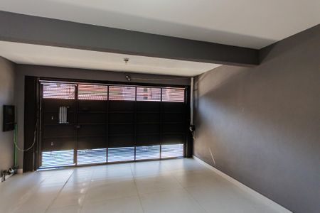 Casa à venda com 127m², 2 quartos e 3 vagasGaragem