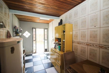 Casa à venda com 250m², 2 quartos e 1 vagaCozinha e Área de Serviço