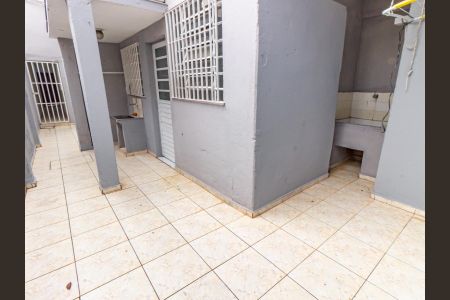 Casa para alugar com 180m², 3 quartos e sem vagaÁrea de Serviço e Quintal