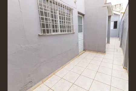 Casa para alugar com 180m², 3 quartos e sem vagaÁrea de Serviço e Quintal