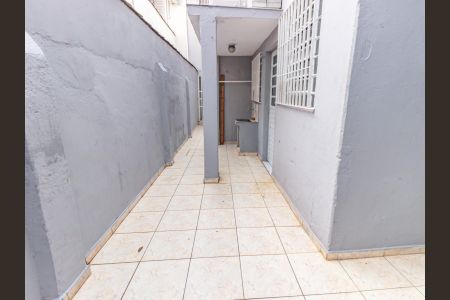 Casa para alugar com 180m², 3 quartos e sem vagaÁrea de Serviço e Quintal