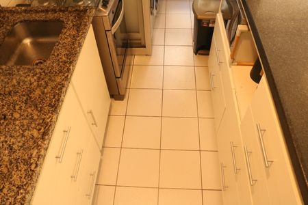 Apartamento à venda com 51m², 2 quartos e 1 vagaCozinha e Área de Serviço