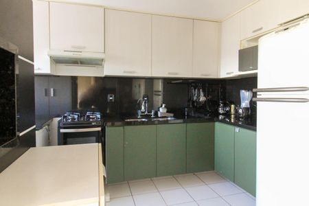 Apartamento à venda com 60m², 2 quartos e 1 vagaCozinha e Área de Serviço