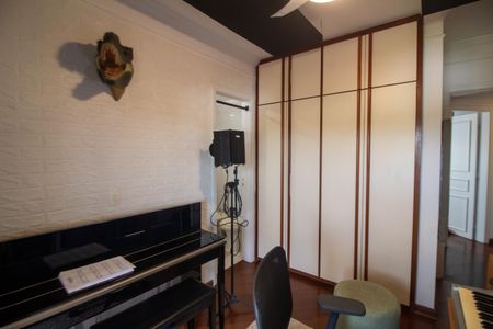 Apartamento à venda com 190m², 3 quartos e 3 vagasQuarto