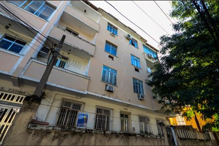 Apartamento à venda com 60m², 2 quartos e sem vagaFachada
