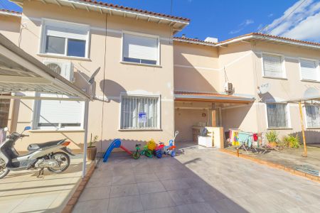 Casa de condomínio à venda com 90m², 1 quarto e 1 vaga Casa de condomínio à venda com 90m², 1 quarto e 1 vagaFachada