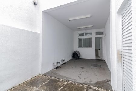 Casa à venda com 485m², 3 quartos e 3 vagas Casa à venda com 485m², 3 quartos e 3 vagasÁrea comum