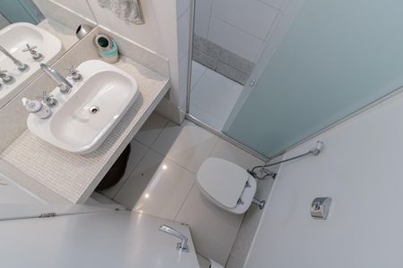 Casa à venda com 485m², 3 quartos e 3 vagas Casa à venda com 485m², 3 quartos e 3 vagasBanheiro Social