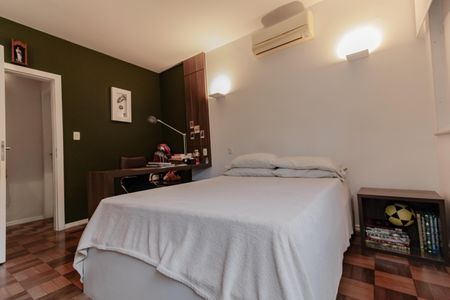 Casa à venda com 485m², 3 quartos e 3 vagas Casa à venda com 485m², 3 quartos e 3 vagasSuíte 2